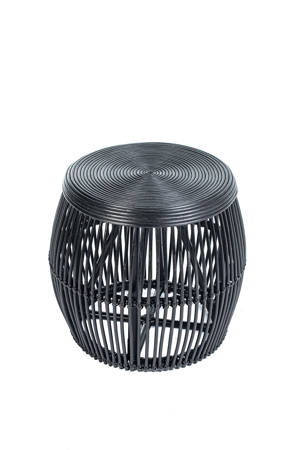 A round black coffee table made of natural rattan, with a geometric pattern, placed against a white background.