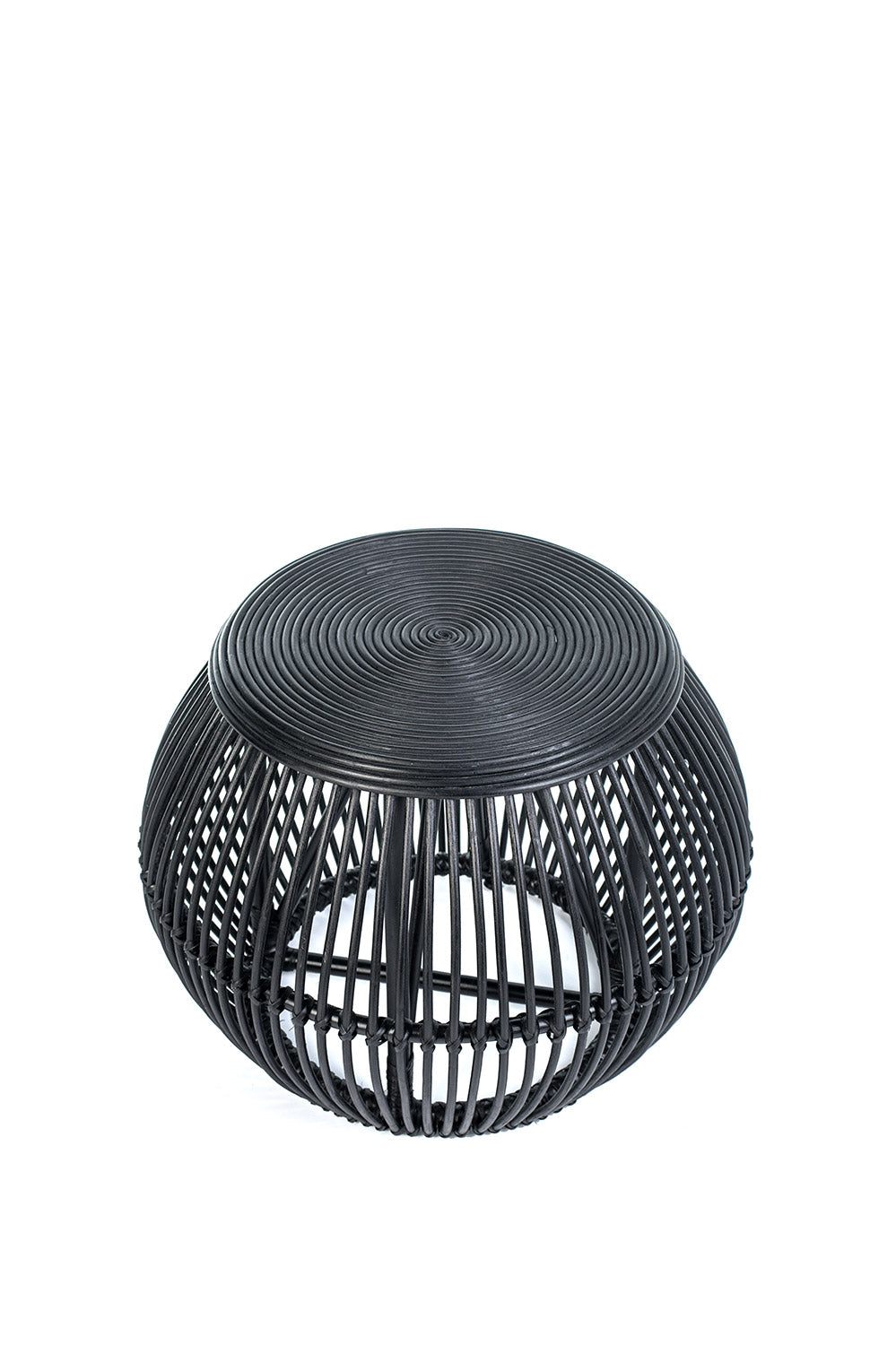 A round black coffee table made of natural rattan, with a geometric pattern, placed against a white background.