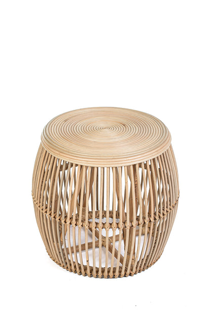 A round natural coffee table made of natural rattan, with a geometric pattern, placed against a white background.